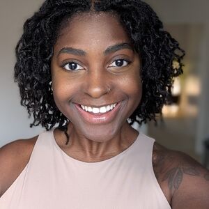 Hi, I'm Lombe – Welcome to My Closet!